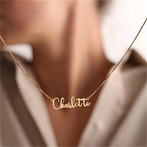 Charlotte – Name necklace to personalize